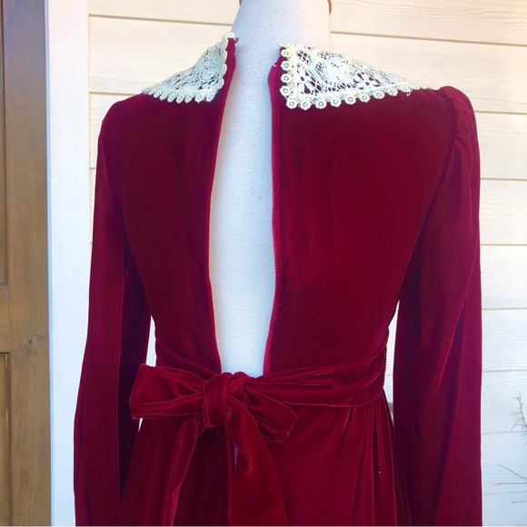Vintage Edwardian Cranberry Velvet gown - Picture 7 of 14